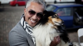 „Cesar Millan: historia zaklinacza psów” na kanale Nat Geo People LIFESTYLE, Zwierzęta - Poznamy niezwykle ciekawą historię życia Cesara Millana, opowiadającą o tym, jak z nielegalnego imigranta stał się międzynarodową gwiazdą telewizyjną.